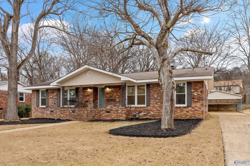 329 Pawnee Trail SE, Huntsville, AL 35803