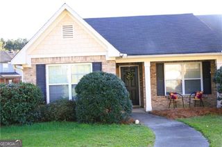 28 Princeton Avenue, Adairsville, GA 30103