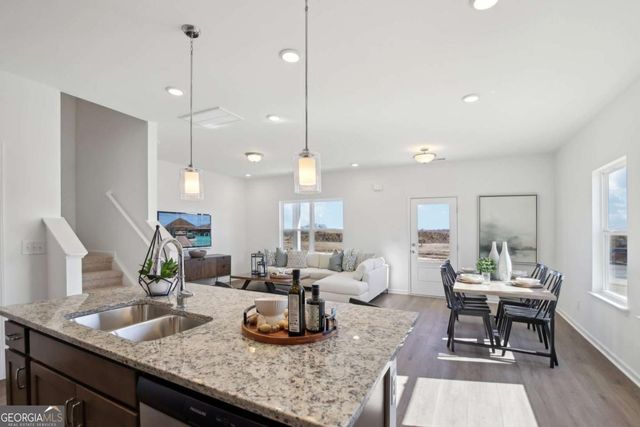 807 Nova Trail 12, Riverdale, GA 30274