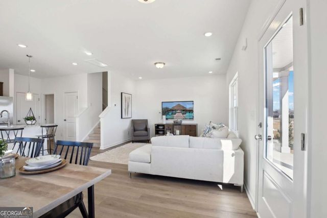 807 Nova Trail 12, Riverdale, GA 30274