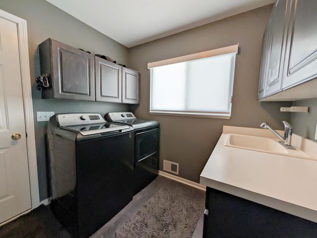 253 Aberdeen Court, Flushing, MI 48433