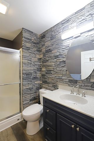 253 Aberdeen Court, Flushing, MI 48433