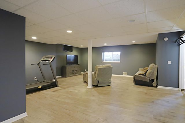 253 Aberdeen Court, Flushing, MI 48433