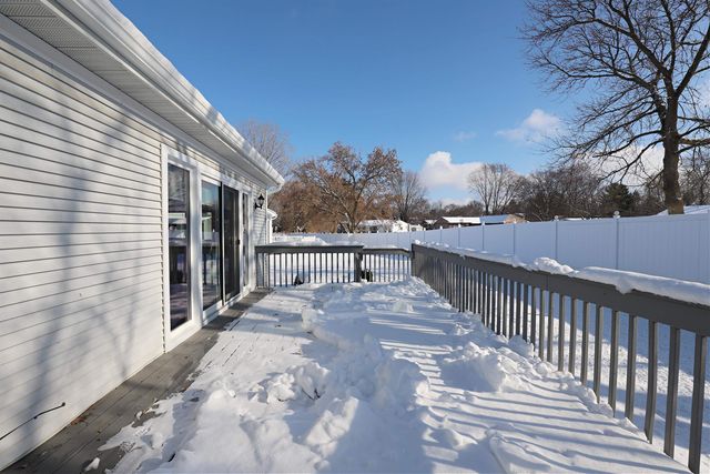 253 Aberdeen Court, Flushing, MI 48433