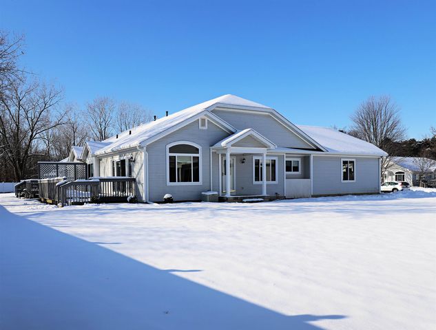 253 Aberdeen Court, Flushing, MI 48433