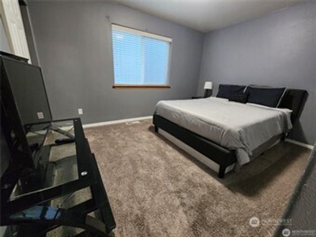 3021 70th Way SW, Tumwater, WA 98512