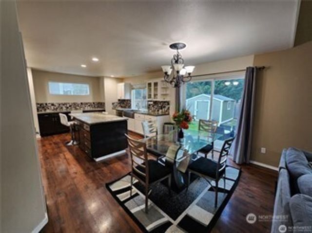 3021 70th Way SW, Tumwater, WA 98512