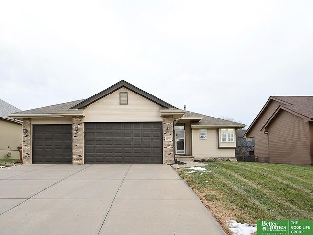 2108 Plymouth Rock Road, Bellevue, NE 68123