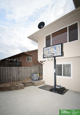 2108 Plymouth Rock Road, Bellevue, NE 68123