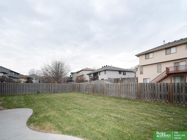 2108 Plymouth Rock Road, Bellevue, NE 68123