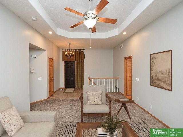 2108 Plymouth Rock Road, Bellevue, NE 68123