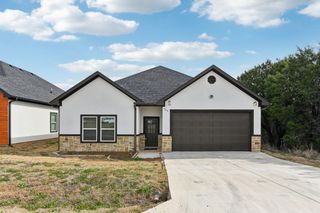 744 E Bluebonnet Drive, Granbury, TX 76048