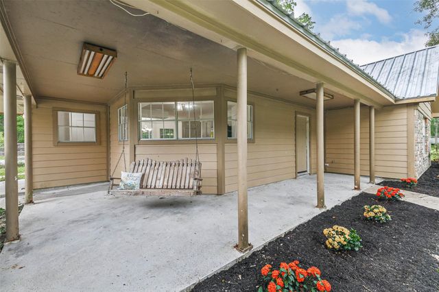20731 Pin Oak Road, New Caney, TX 77357