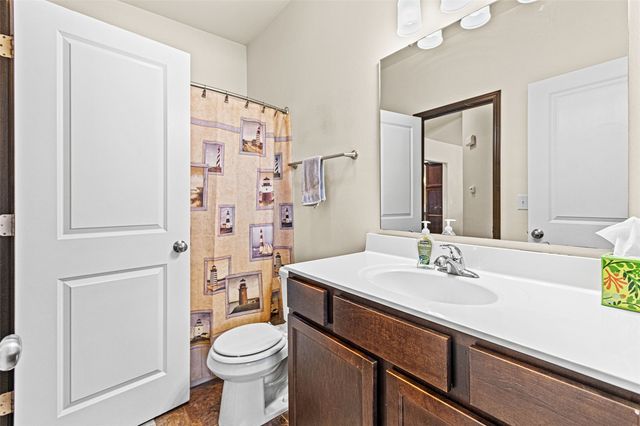 218 Prairie Rose Lane, Solon, IA 52333