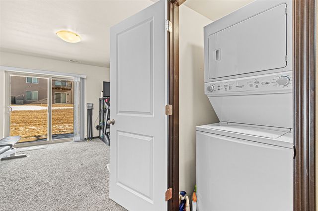 218 Prairie Rose Lane, Solon, IA 52333