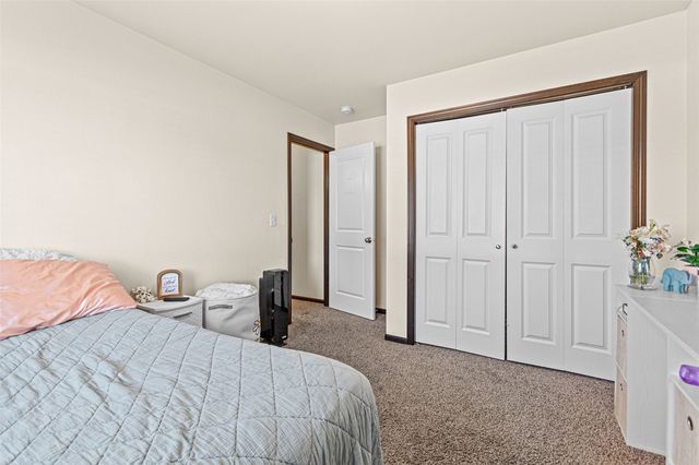 218 Prairie Rose Lane, Solon, IA 52333