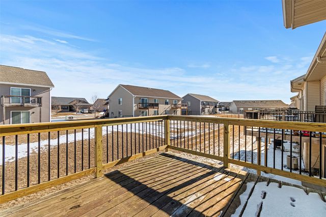 218 Prairie Rose Lane, Solon, IA 52333