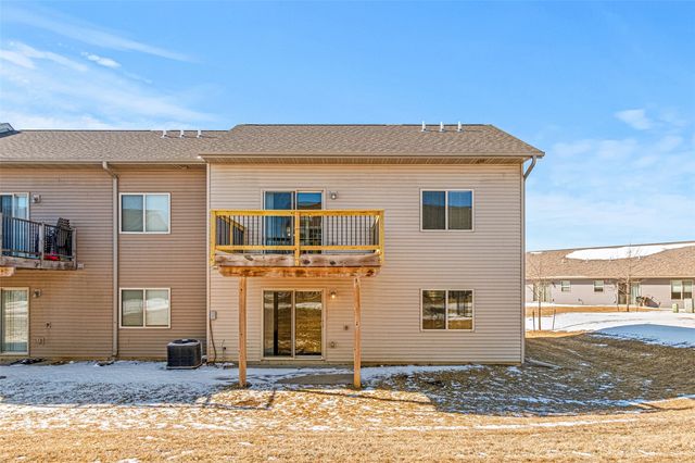 218 Prairie Rose Lane, Solon, IA 52333