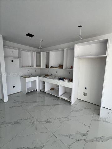 564 NW 12TH St, Florida City, FL 33034