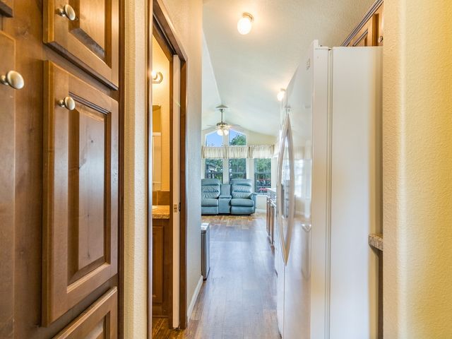 1045 Pelican Isle Drive, Kerens, TX 75144