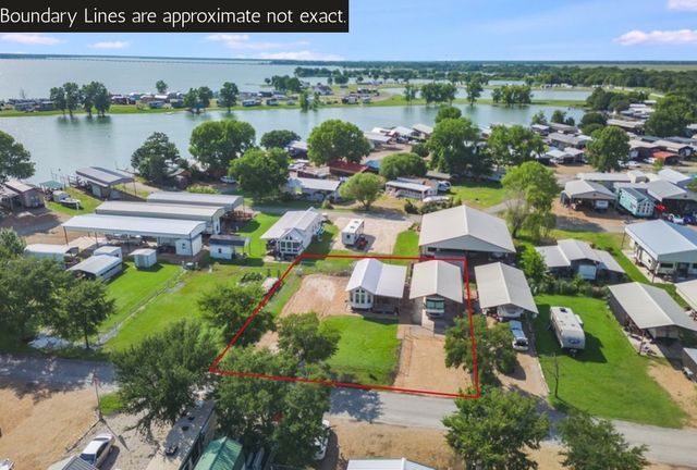 1045 Pelican Isle Drive, Kerens, TX 75144
