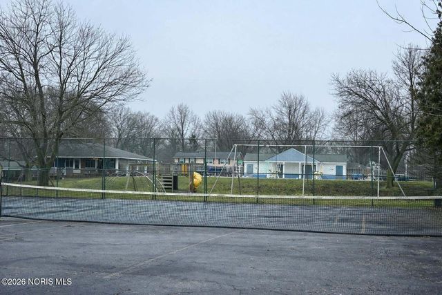 1828 Queenswood Drive, Findlay, OH 45840