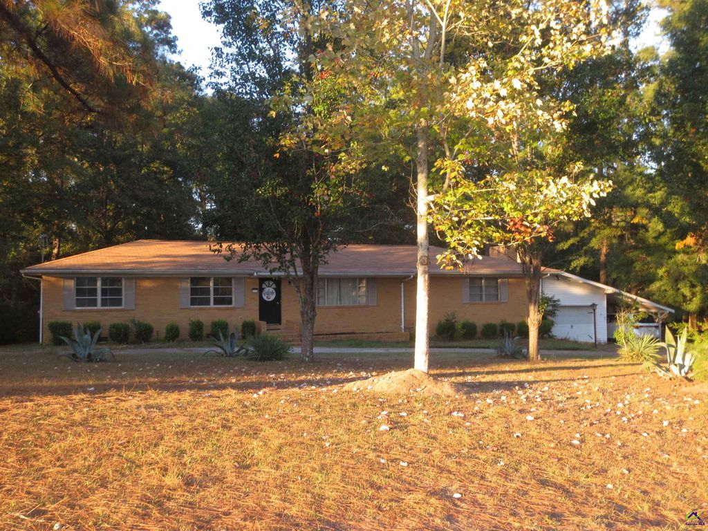 215 Hunt Road, Warner Robins, GA 31047