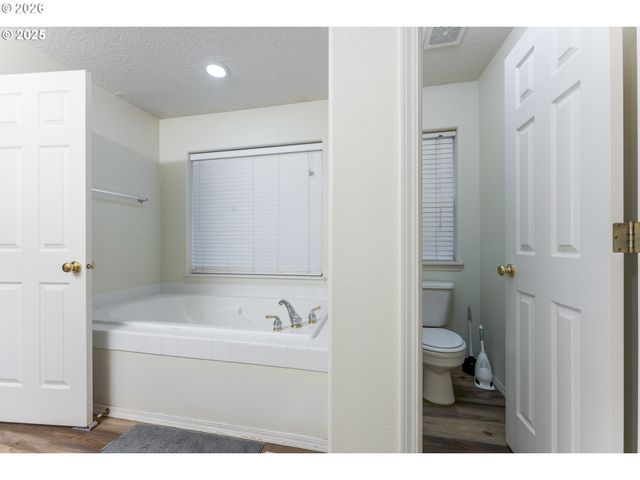 4382 Nw DIAMONDBACK Dr, Beaverton, OR 97006