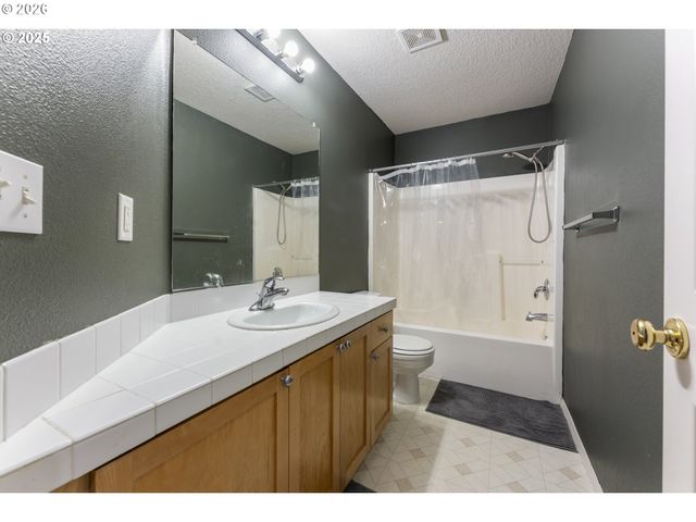 4382 Nw DIAMONDBACK Dr, Beaverton, OR 97006