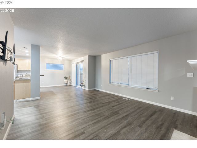 4382 Nw DIAMONDBACK Dr, Beaverton, OR 97006