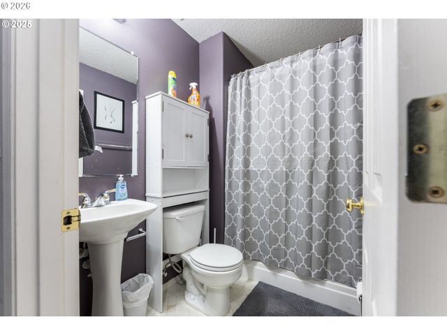 4382 Nw DIAMONDBACK Dr, Beaverton, OR 97006