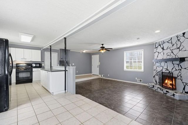 4002 Summer Place, Snellville, GA 30039