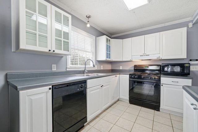 4002 Summer Place, Snellville, GA 30039