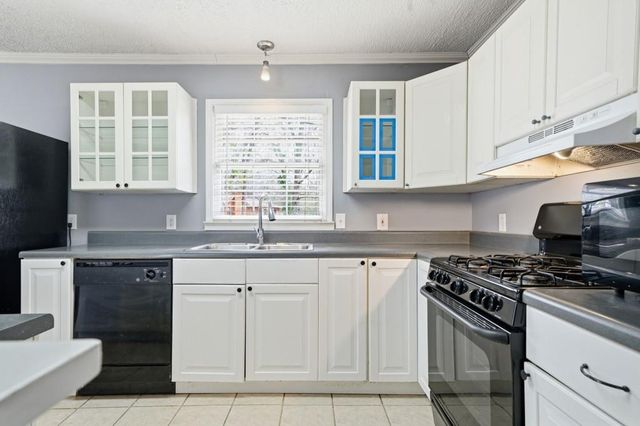 4002 Summer Place, Snellville, GA 30039