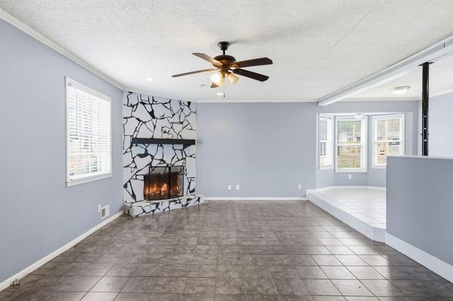 4002 Summer Place, Snellville, GA 30039