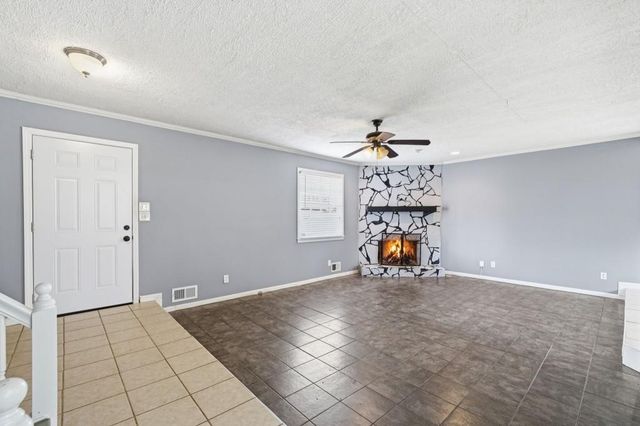 4002 Summer Place, Snellville, GA 30039