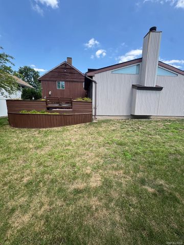 219 Vermont Avenue, Oceanside, NY 11572