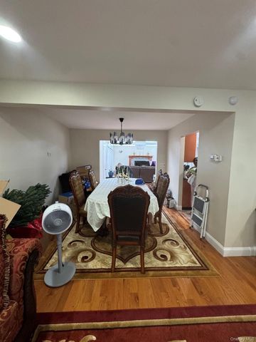219 Vermont Avenue, Oceanside, NY 11572