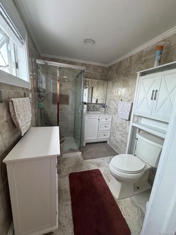 219 Vermont Avenue, Oceanside, NY 11572