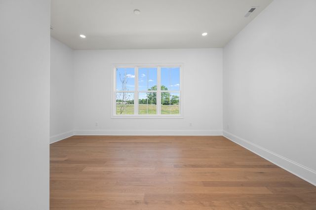 7838 Woodfin Rd, Christiana, TN 37037