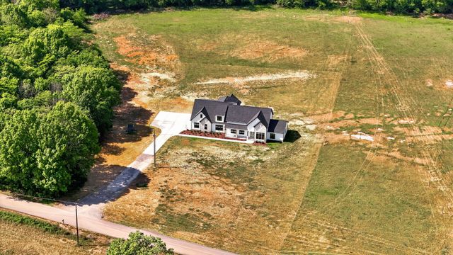 7838 Woodfin Rd, Christiana, TN 37037