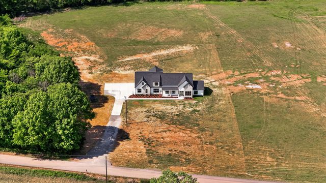 7838 Woodfin Rd, Christiana, TN 37037