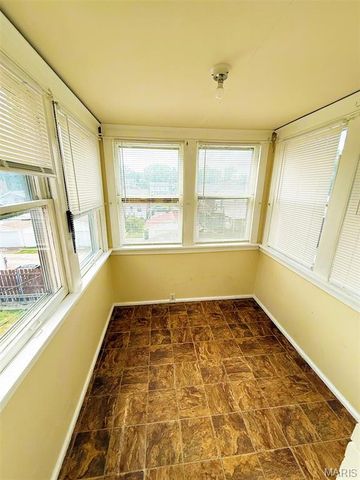 6328 Arsenal Street, St Louis, MO 63139