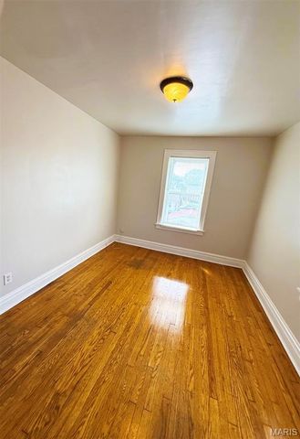 6328 Arsenal Street, St Louis, MO 63139