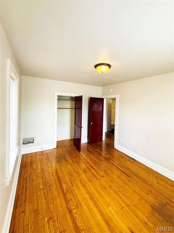 6328 Arsenal Street, St Louis, MO 63139