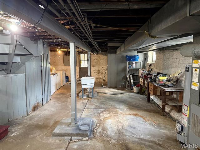 6328 Arsenal Street, St Louis, MO 63139