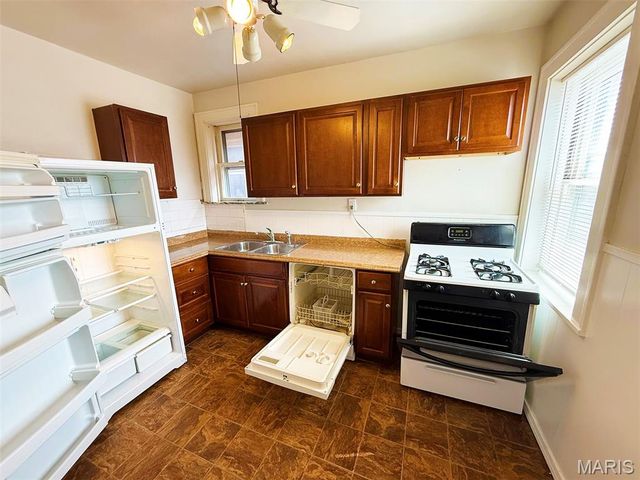 6328 Arsenal Street, St Louis, MO 63139