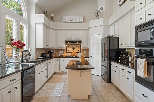 16314 Avenplace Road, Tomball, TX 77377