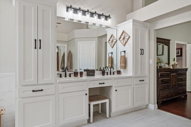 16314 Avenplace Road, Tomball, TX 77377