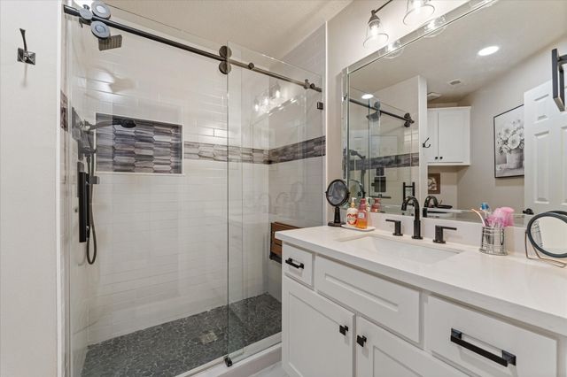16314 Avenplace Road, Tomball, TX 77377